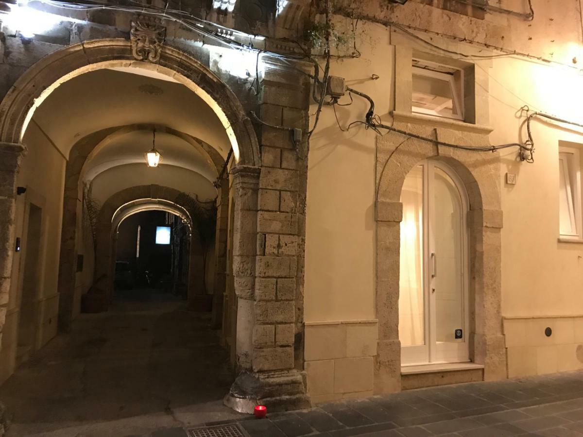 Le Stanze Di Carlo Apartman Szirakúza Kültér fotó